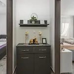 بيت للعطل 3 Bedroom Luxurious In Rasopasno