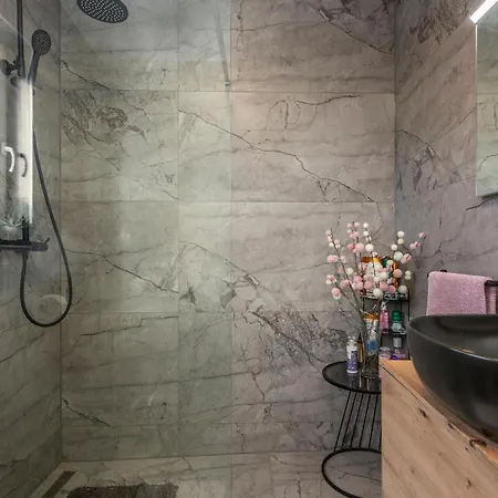 3 Bedroom Luxurious In Rasopasno