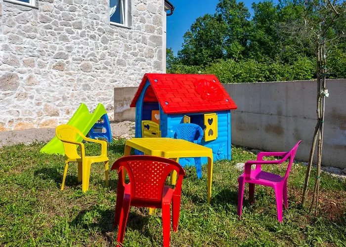 Lovely In With Wifi Tatil Evi Rasopasno